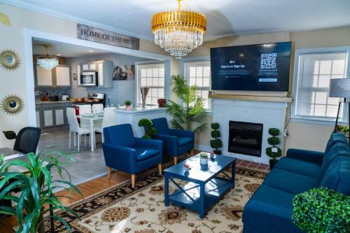 King Beds Pet Friendly Fully Fenced Yard — hotel in Kenmore