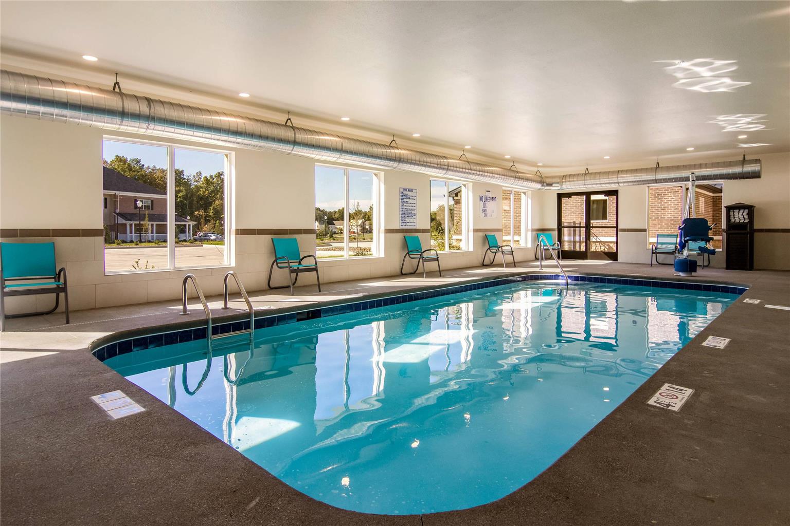 Comfort Suites Brunswick Town Center - photo 25