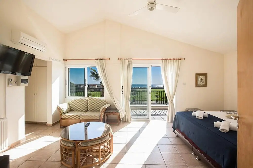 Villa Magusta Modern 4 Bedroom Ayia Thekla Villa With Pool