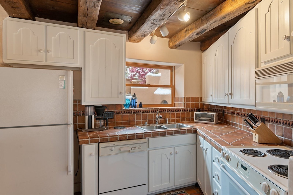 La Joya Spacious and Historic Downtown Jewel - photo 19