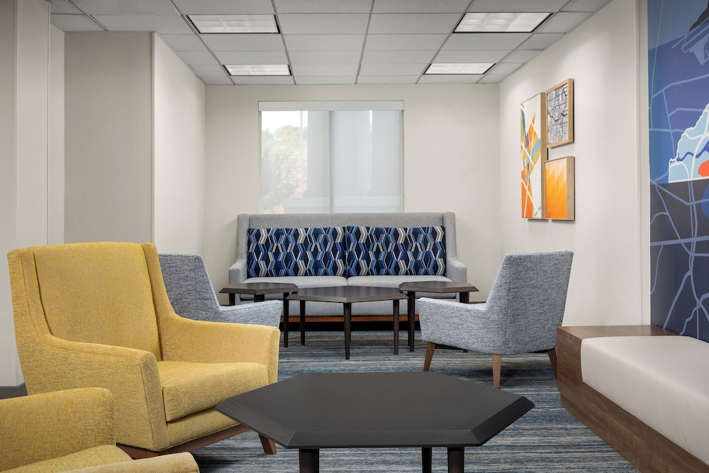 Holiday Inn Express Hotel & Suites Greensboro Airport Area by IHG - photo 42