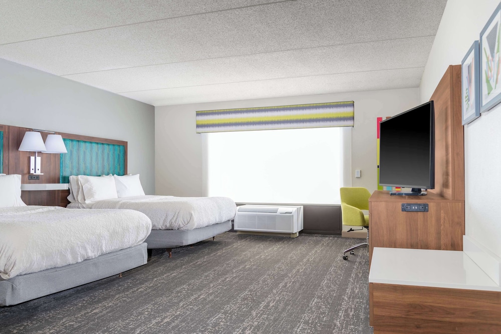 Hampton Inn & Suites Brookings - photo 7