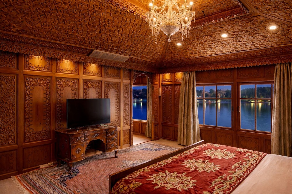Mascot Houseboats — Srinagar — photo 5