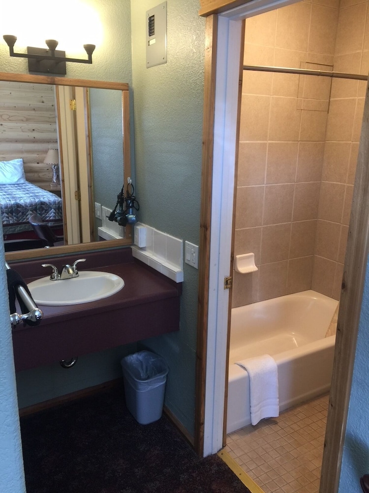The Historic Madison Hotel Motel - photo 72