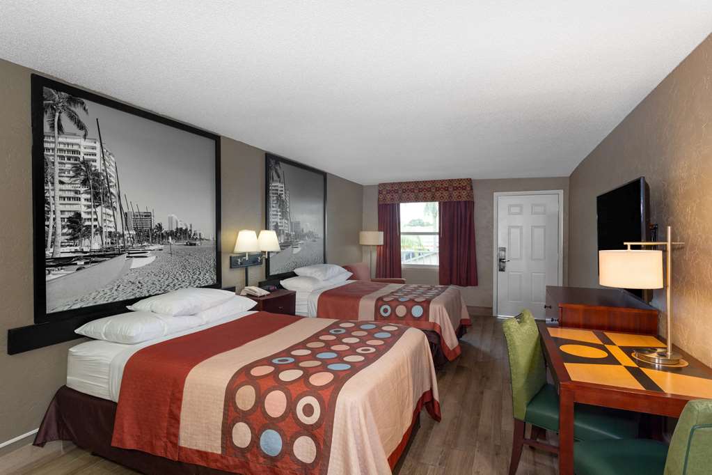 Super 8 by Wyndham Bradenton Sarasota Area - photo 7