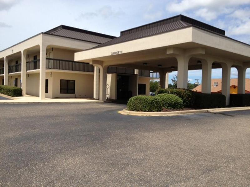 Days Inn Dothan - photo 14