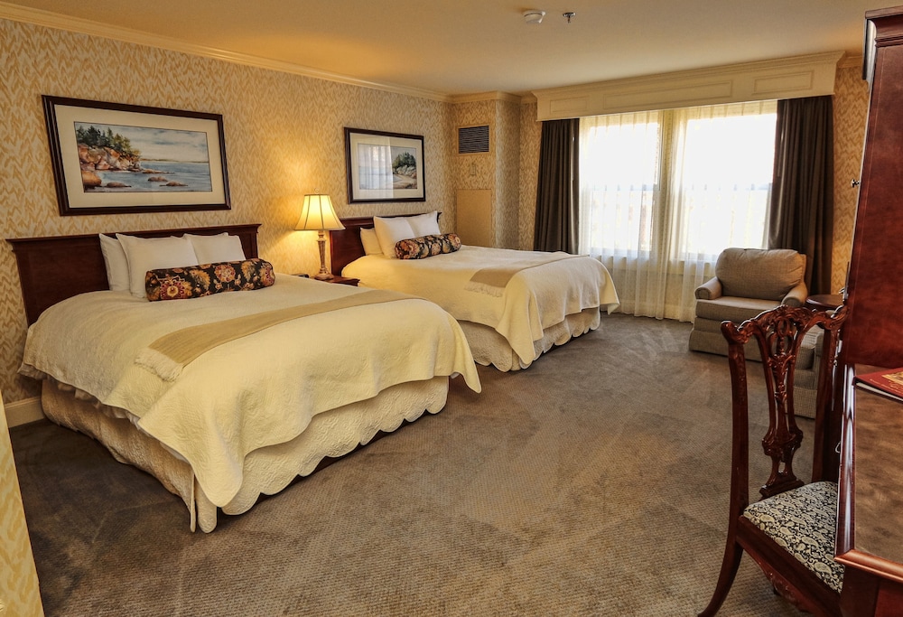 Fairhaven Village Inn - photo 15
