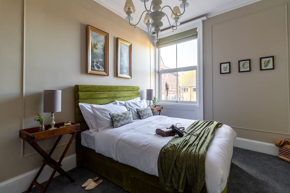 Crescent View Apartment — 4-Star Luxury Hotel in Scarborough, United Kingdom