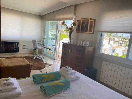 DA plex de lujo en la playa Estepona Costa del sol in Estepona, Spain