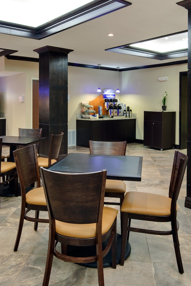Holiday Inn Express Hotel & Suites Albuquerque Airport by IHG - photo 17