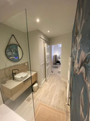 Villa Astree CotAc Mer — 4-Star Luxury Hotel in La Londe-Les-Maures, France
