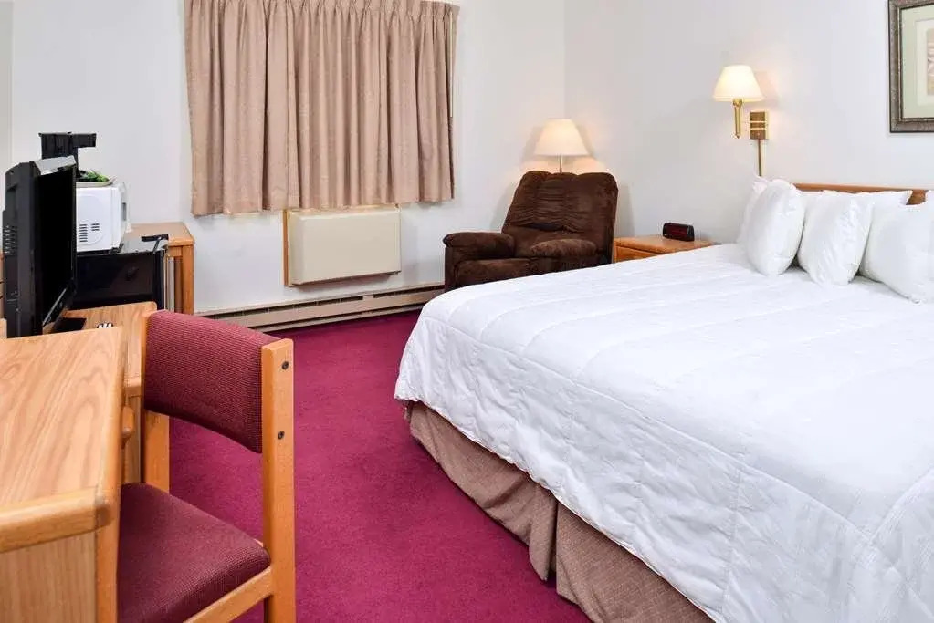Days Inn - photo 6