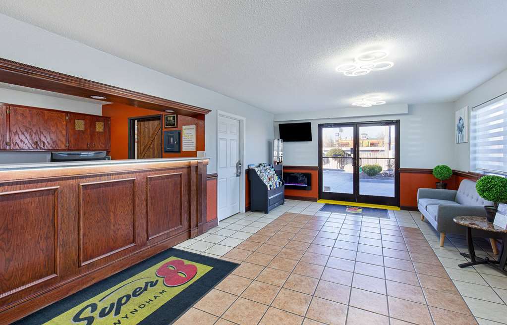 Super 8 by Wyndham Johnson City - photo 8
