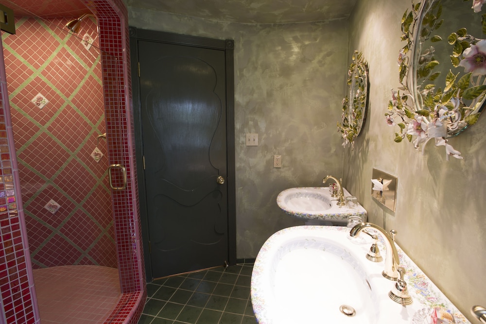 Madonna Inn - photo 289