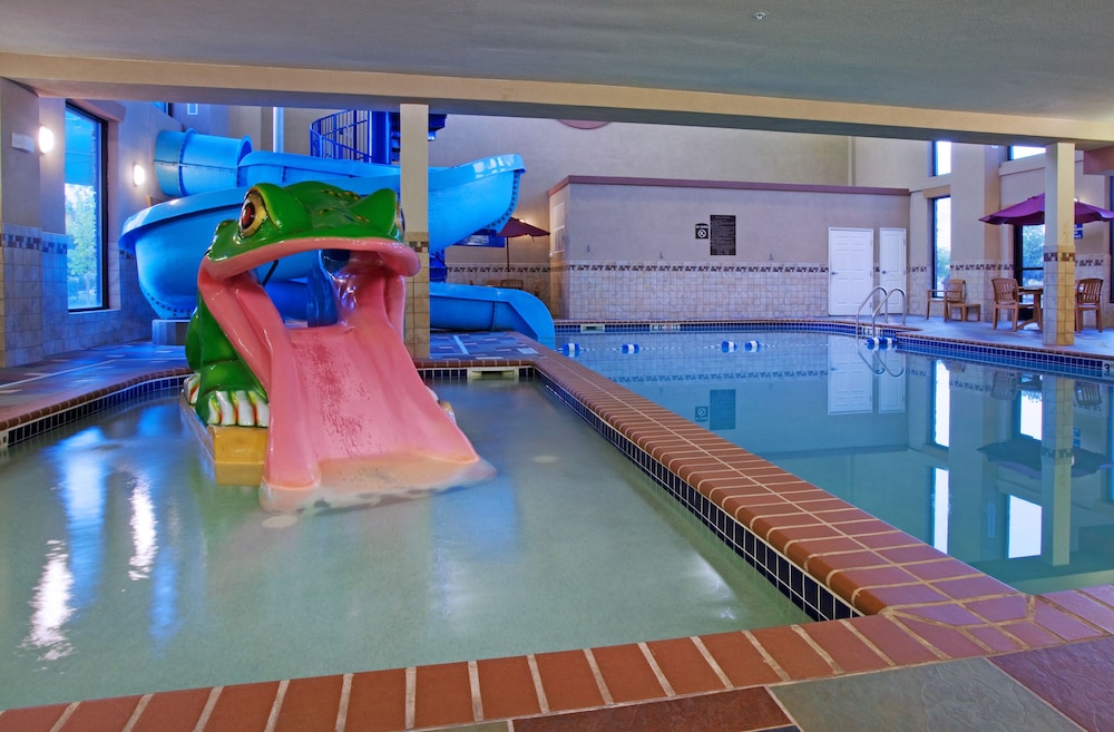 Holiday Inn Express Hotel & Suites Longmont by IHG - photo 27