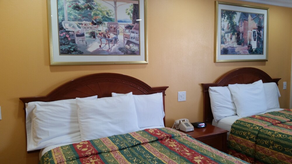 Flamingo Inn Long Beach - photo 14