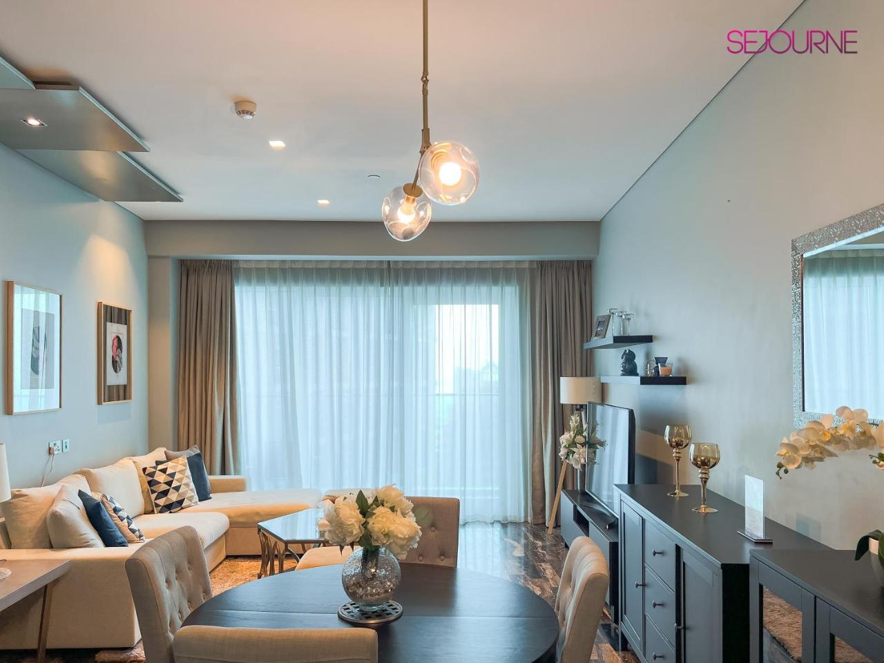 DH58 High end 1BR Palm views in Damac Heights tower — 4-Star Luxury Hotel in Dubai, United Arab Emirates