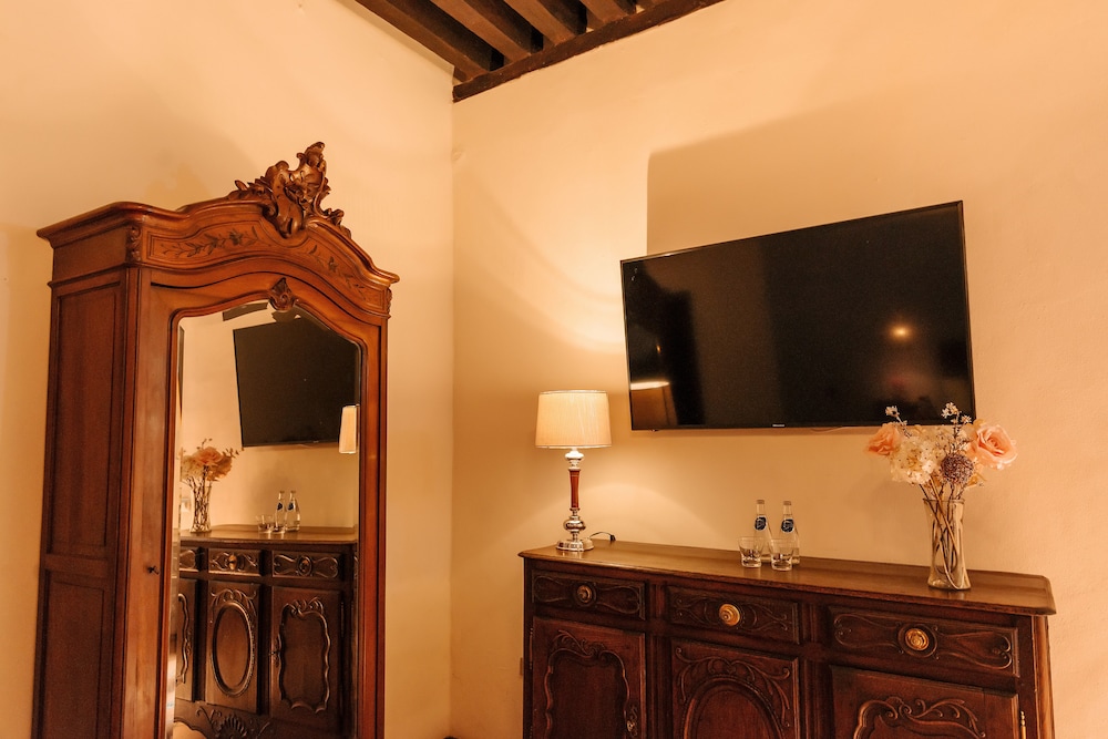Room amenity