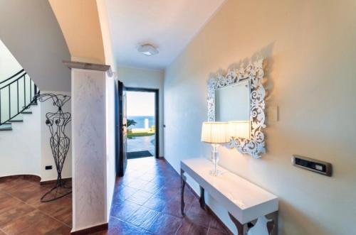 Panoramic Villa Overlooking The Aeolian Islands — 4-Star Luxury Hotel in San Giorgio, Italy