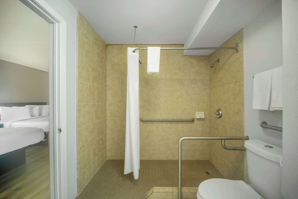 Motel 6 San Antonio TX I 35 North Corridor - photo 27