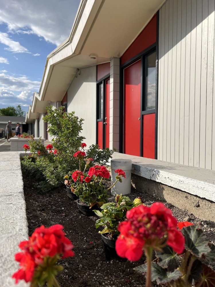 Destination Inn in Cache Creek, Canada