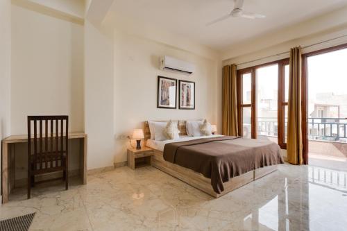 Hostie 2BHK Apartments near Artemis Medanta Fortis hospitals