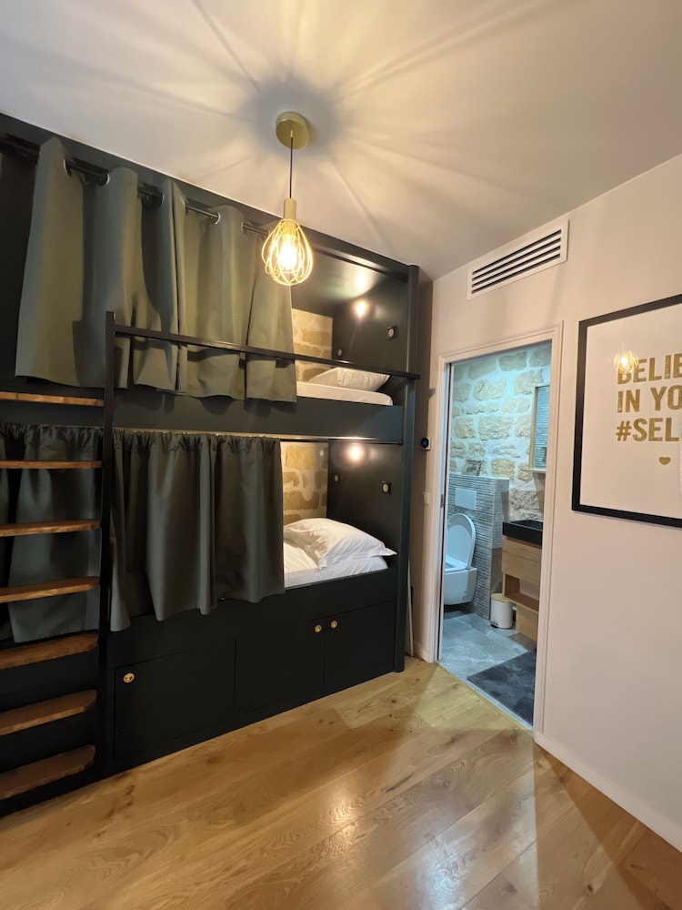 Fraternity Hotel in Paris, France