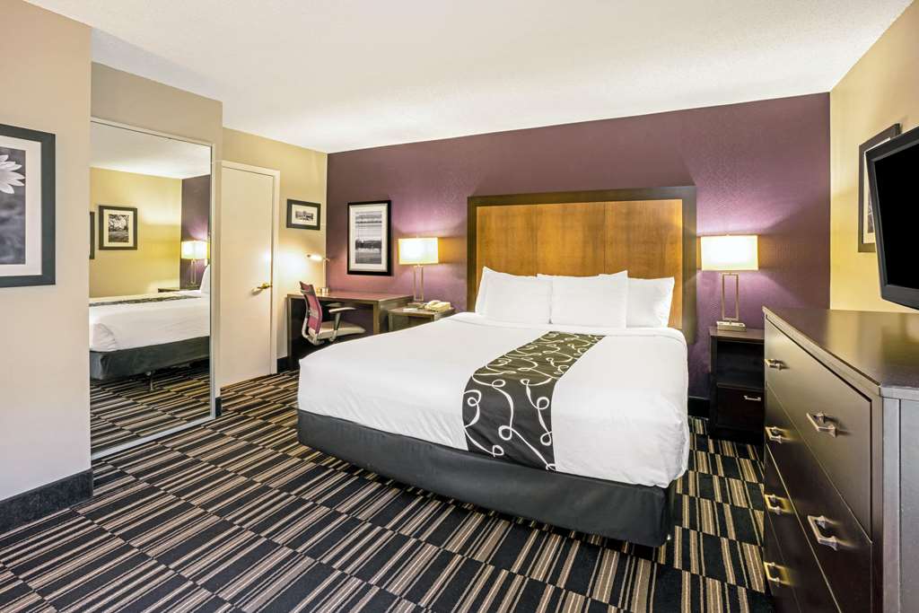 La Quinta Inn Suites Houston North Spring - photo 33