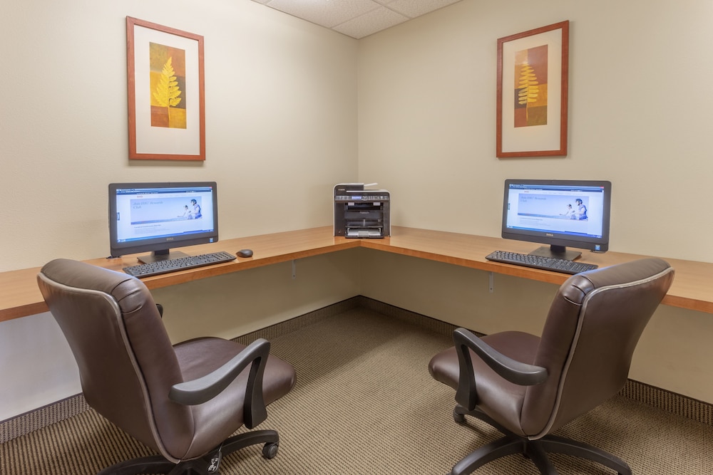Candlewood Suites Minot by IHG - photo 32