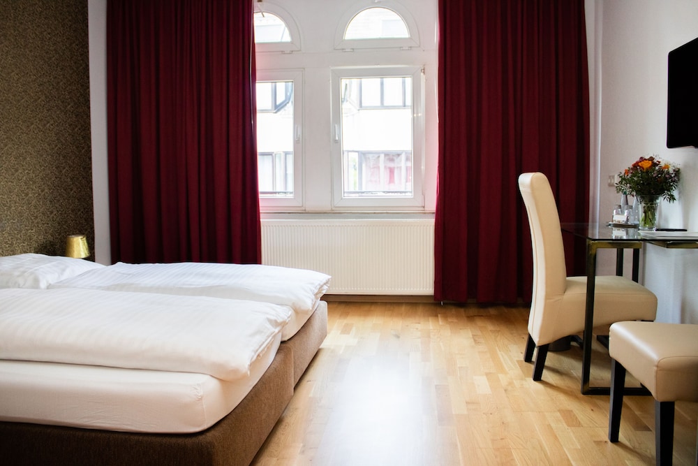 Hotel Stern - last minute hotel in Duesseldorf