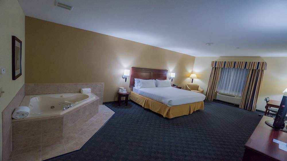 Holiday Inn Express & Suites Pampa by IHG - photo 25