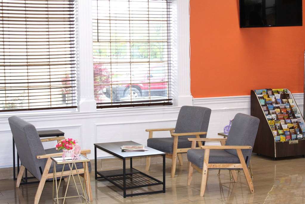 Baymont by Wyndham Front Royal Near Shenandoah National Park - photo 3