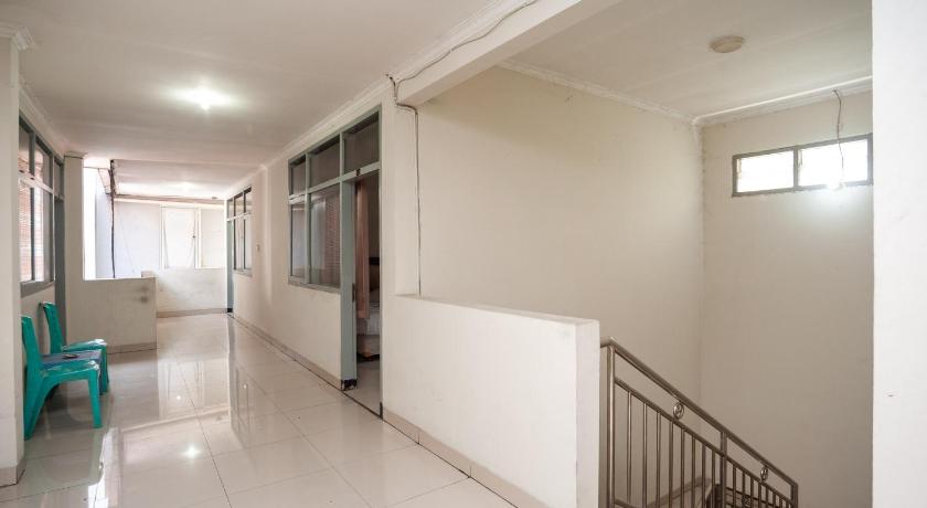 RedDoorz Plus near RS PMI Bogor — Bogor — photo 4