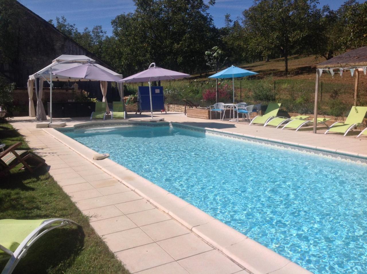 Dordogne Farmhouse — 4-Star Luxury Hotel in Beaulieu-Sur-Dordogne, France