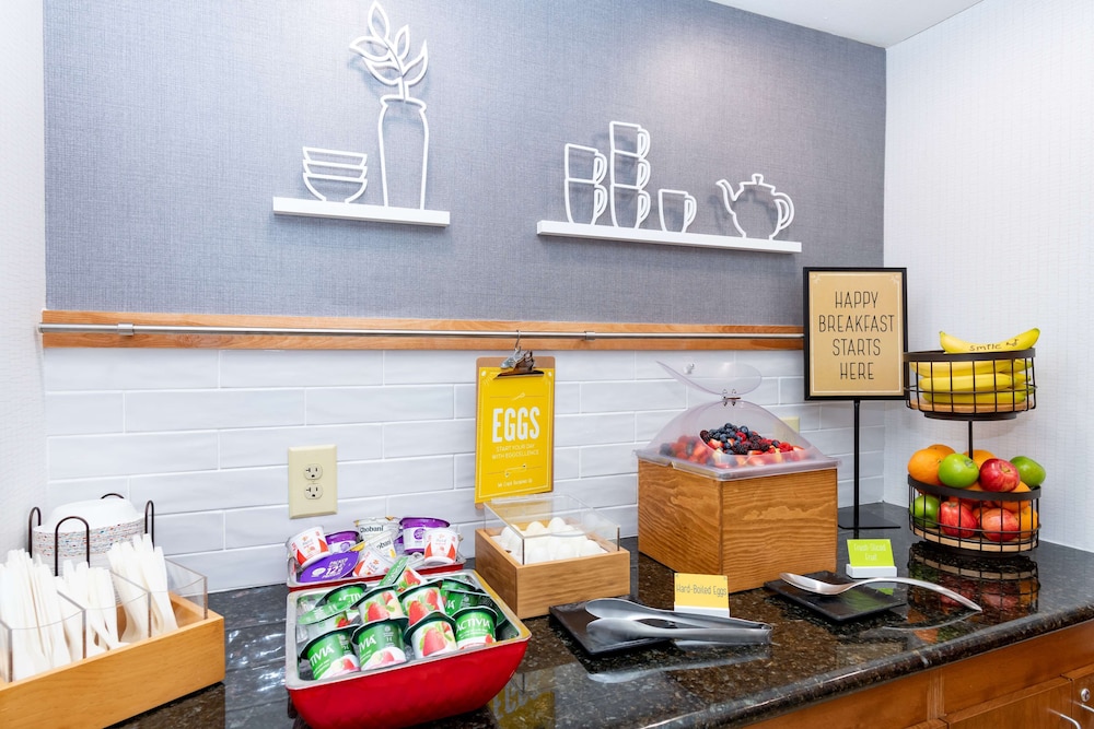 Hampton Inn & Suites Pittsburg CA - photo 91