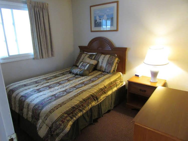 The Lake George Inn - photo 7