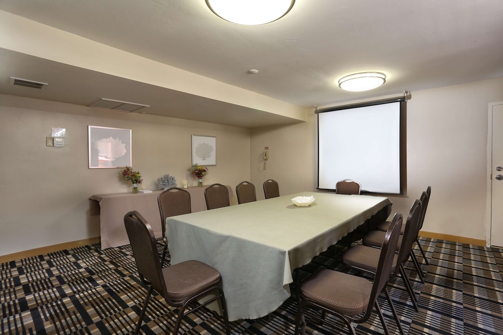DoubleTree Suites by Hilton Tucson Airport - photo 40