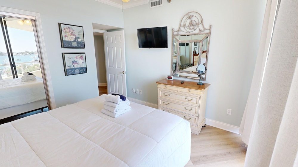 East Pass Towers 304 3 Bedroom Condo by RedAwning Destin - photo 8