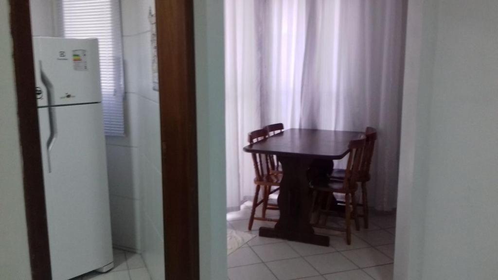 Apto Na Orla de Itaparica Com Wifi Area Privada E Excelente Para Criancas Terceira Idade E Pets. — Vila Velha — photo 2