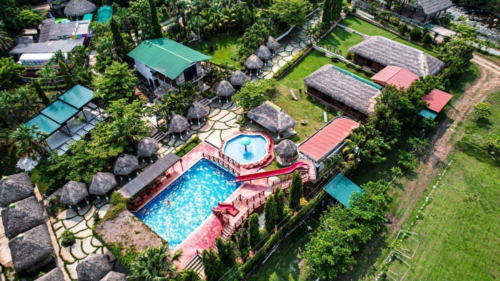 Hotel y Ecoturicentro La Vega in Teculutan, Guatemala