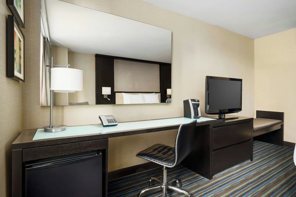 Courtyard by Marriott New York Manhattan Times Square - photo 26