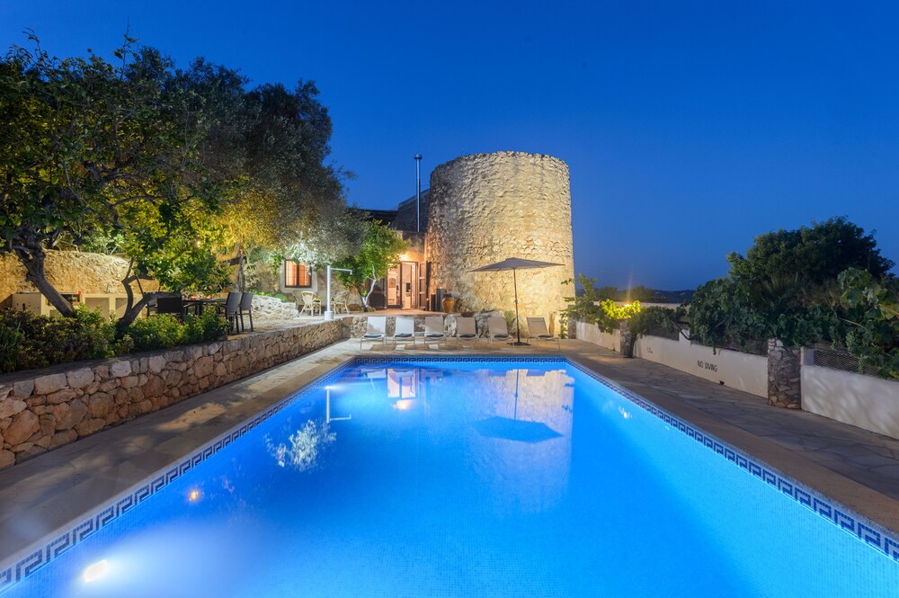 Villa Torre Bes — 5-Star Luxury Hotel in Sant Antoni De Portmany, Spain