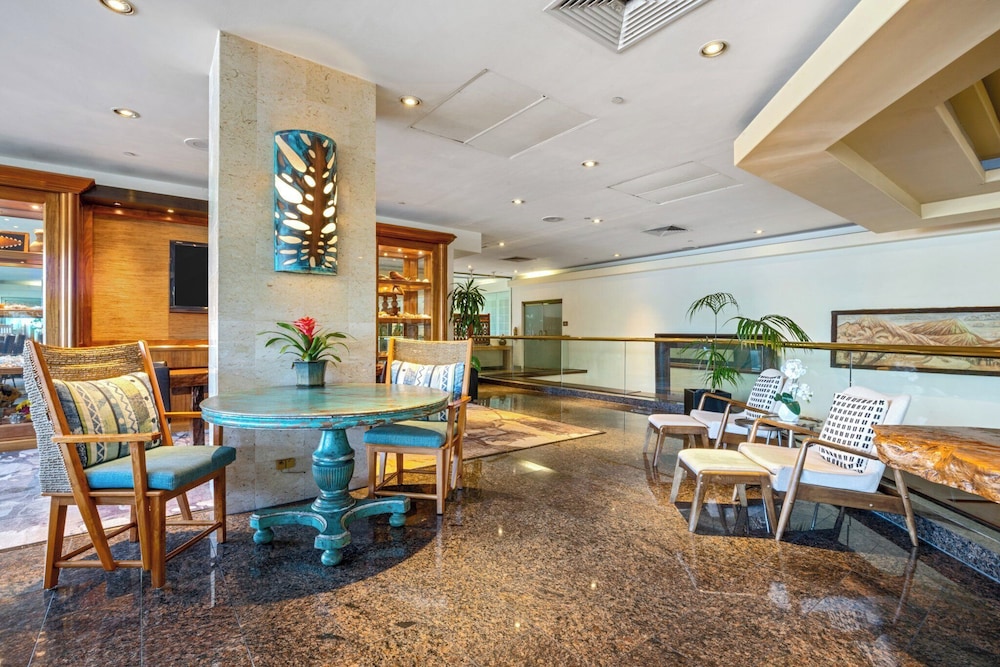 Luana Waikiki Hotel & Suites - photo 160