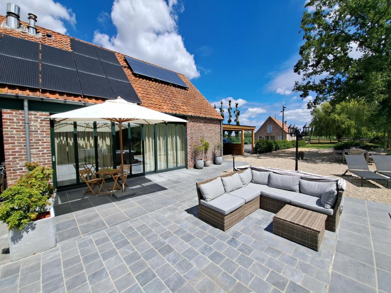 Reveries — 4-Star Luxury Hotel in Roeselare, Belgium