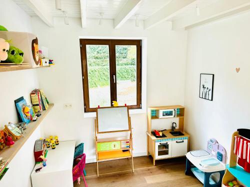 De Veldmuis Met Mooie Speelhoek En Speelhuis in Koksijde, Belgium