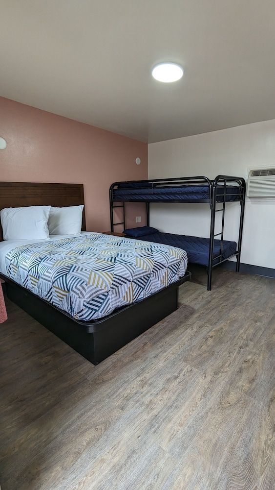 Portland Value Inn - photo 7