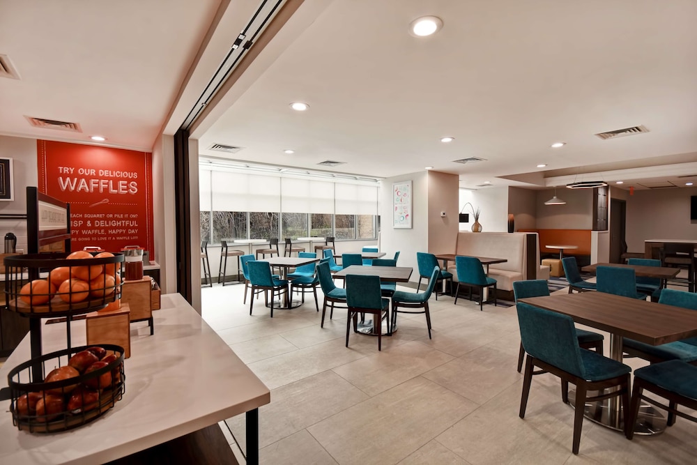 Hampton Inn Ny Jfk - photo 31
