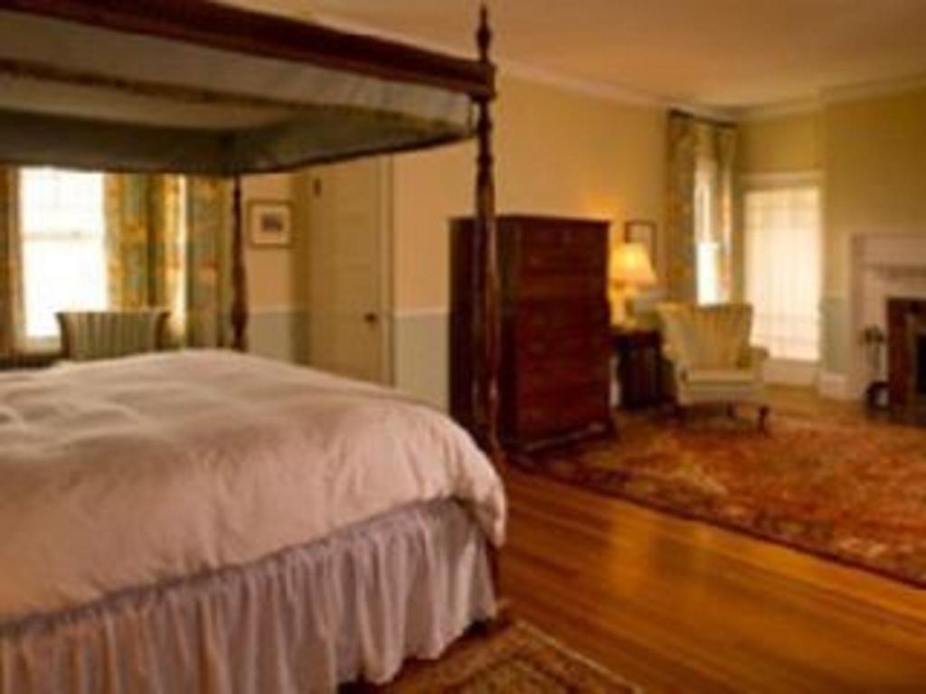 Manor Inn - featured photo