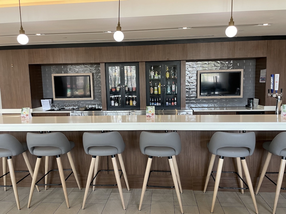Holiday Inn Atlanta Gas South Arena Area by IHG - photo 26