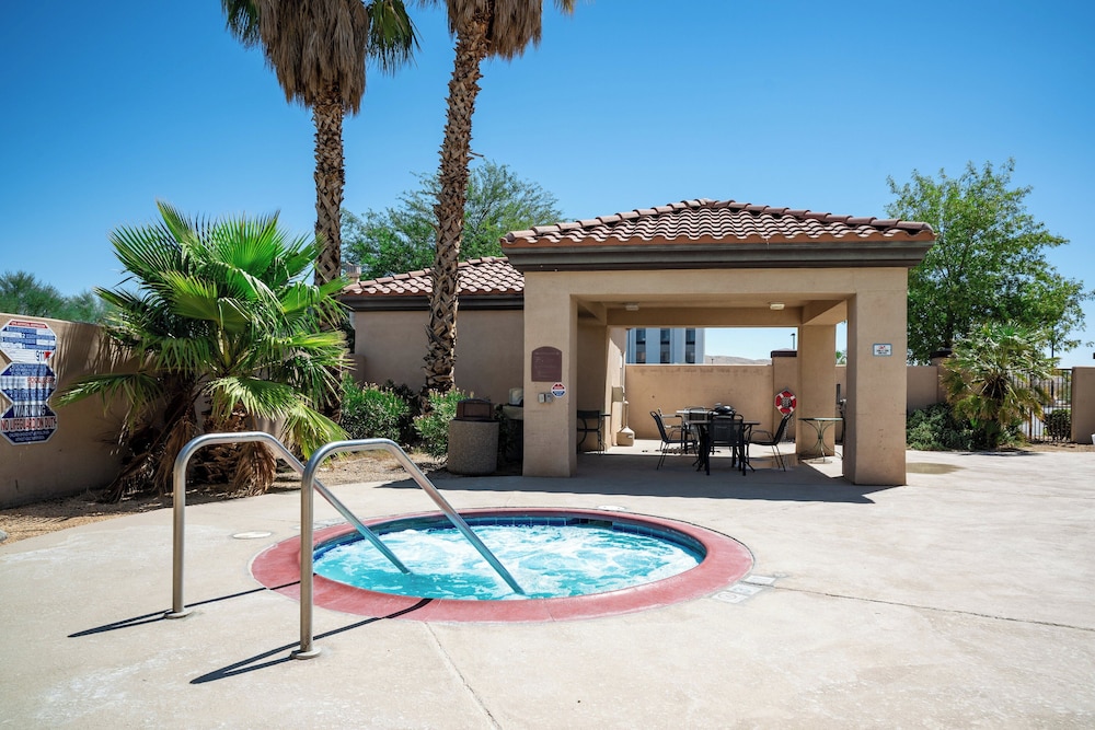 Holiday Inn Express & Suites Barstow Route 66 by IHG - photo 56